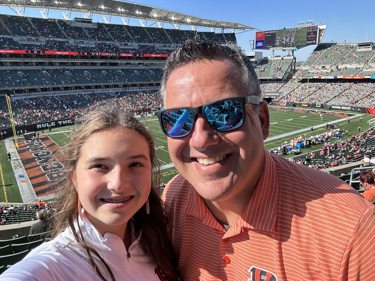 Mike Overbey tweet media