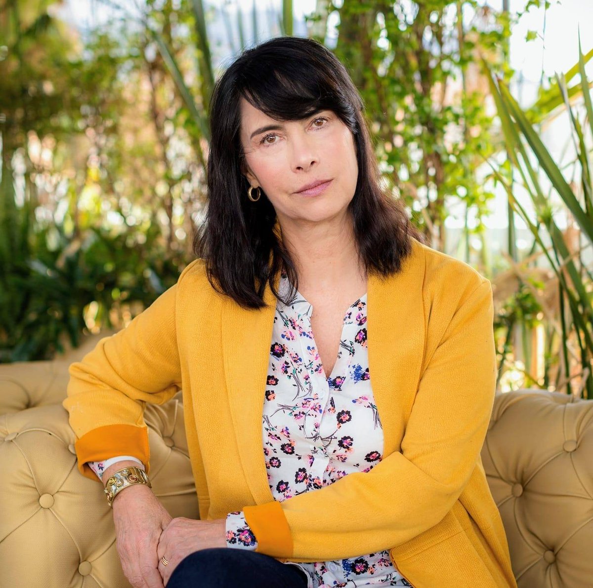 RadNalCo's tweet photo. Hoy, en #MargaritaDaLaNota, conversamos con una de las mejores actrices de nuestro país en teatro, cine y televisión: Laura García, quien acaba de publicar su novela biográfica ‘Sin verlo venir’📚

¡Conéctate con nosotros!📻➡ https://t.co/LPPvSZPln8 https://t.co/UXWzkOtioh