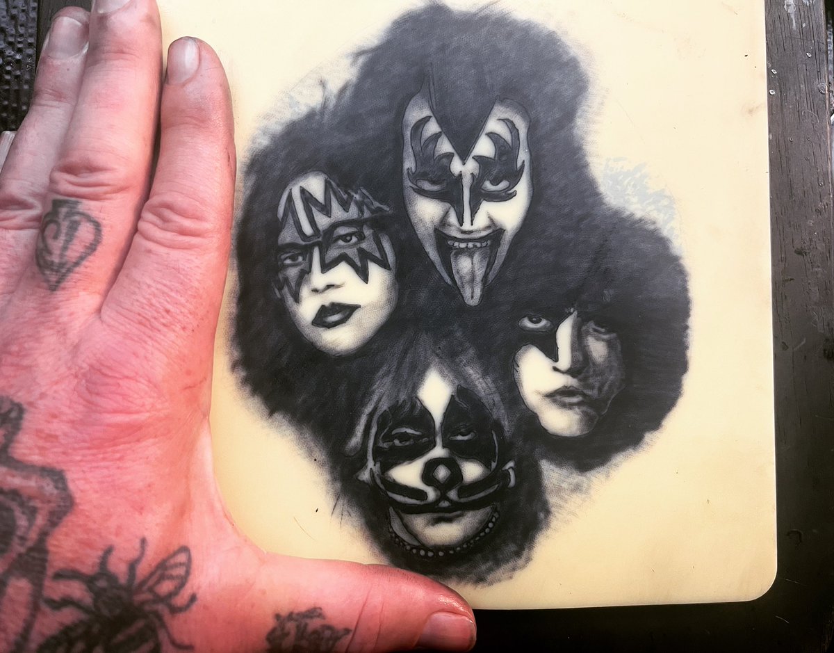 STANDBACKART's tweet photo. It’s been a while ! #Tattooing now or trying too 😎 @kiss @DavidBowieReal @theblackcrowes @officialKeef @bobmarley #tommycooper https://t.co/5rKDUJXTvU
