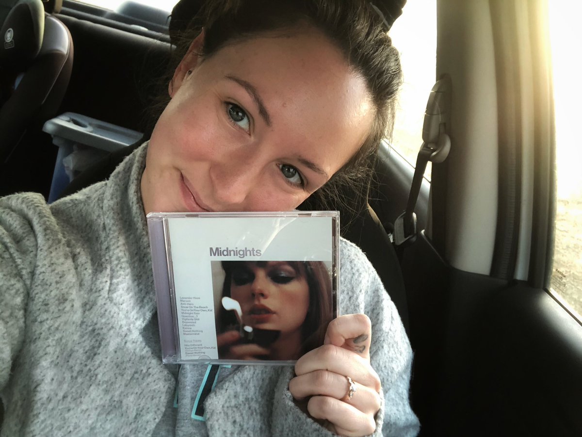 BreezySwift13's tweet photo. I feel like all the swifties are sexy babies and I’m a monster on the hill #30sSwiftie #ThenandNow @taylornation13 @taylorswift13 https://t.co/2e03JYxc1N