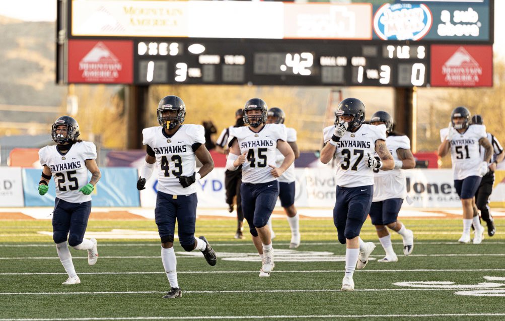 After a great conversation with @FLCCoach_Cox  & @FLCCoach_Fields I am blessed to receive my first offer from Fort Lewis College! #GoSkyHawks @Coach_EA31 @j_mal06 @FLCDurango