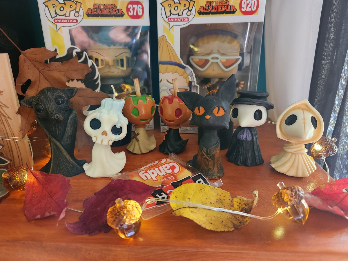 ArtTemptations's tweet image. The spoops finally have a nest!

Thanks, @AJLoCascio for making such adorable little guys. #Spoops