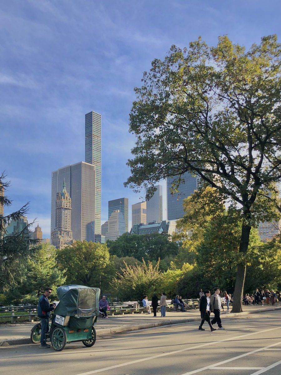 A fantastic weekend in NYC surrounded by some truly inspiring women in ortho! Thank you @PerryInitiative and <a href="/OrthoColumbia/">Columbia Orthopedics</a> for bringing us all together! <a href="/RJOSociety/">Ruth Jackson Orthopaedic Society</a> <a href="/Pedsorthobklyn/">Christen Russo</a> <a href="/BillLevineMD/">Dr. William Levine</a>
