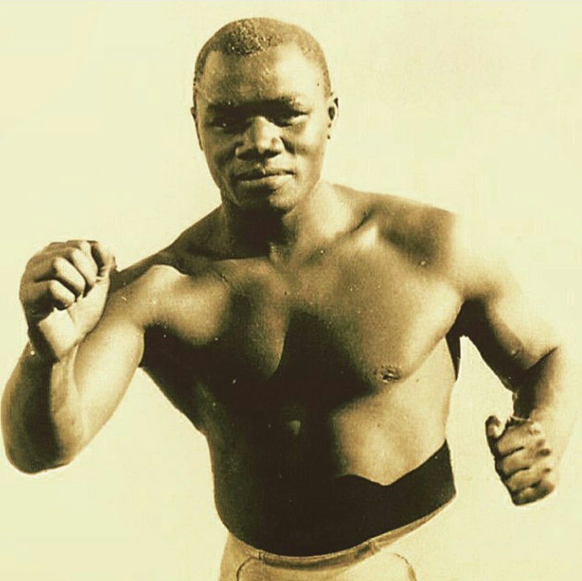 BoxingHistory's tweet photo. Sam Langford, Canadian-born all-time great who fought out of Boston and competed from lightweight to heavyweight. Despite never winning a world championship, Langford is often ranked among the greatest of all time, and the greatest heavyweights ever. https://t.co/cjhd3aKQs7