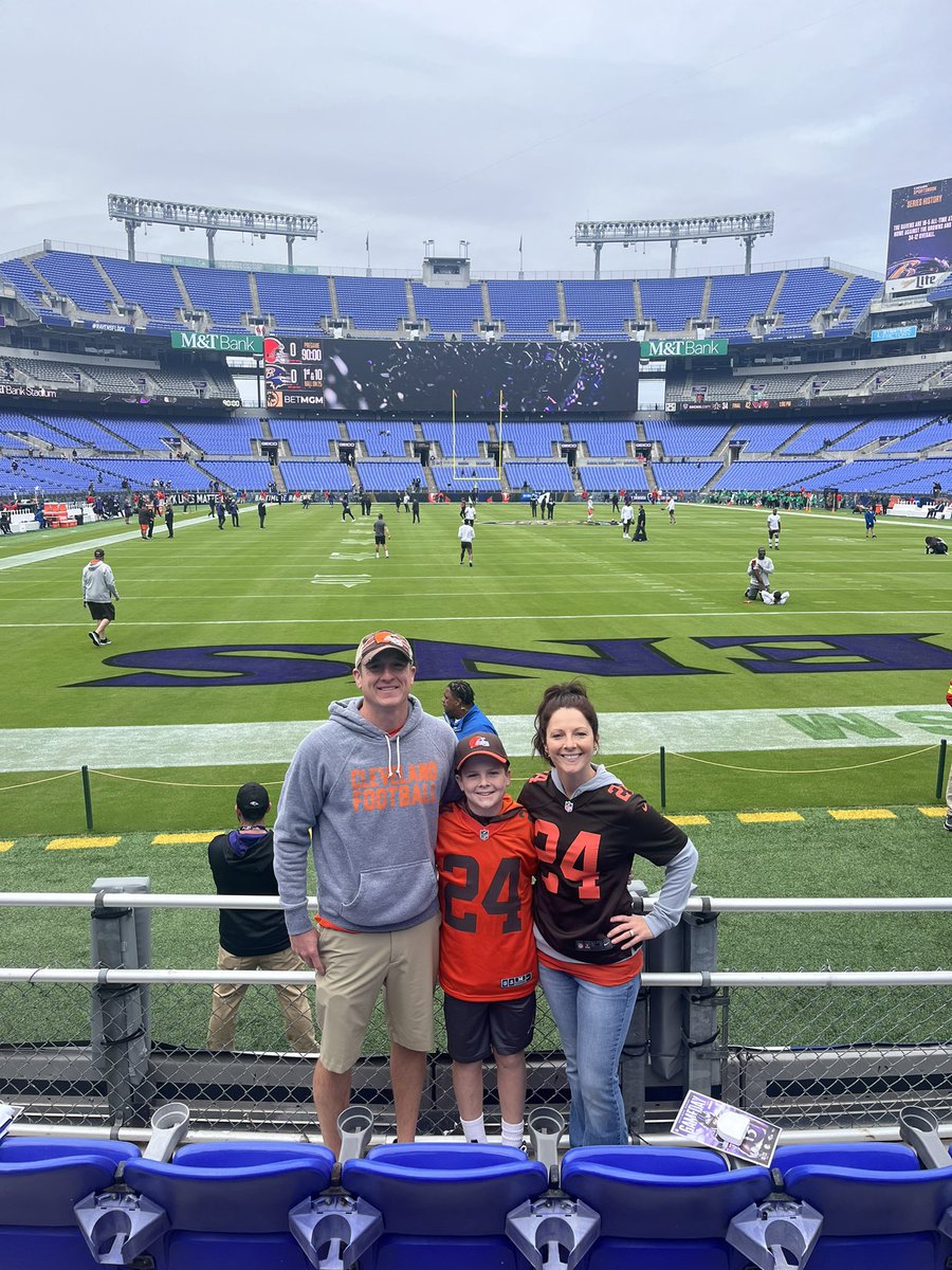 Kriny85's tweet photo. Let’s go!! #Browns https://t.co/5xXb0Kjh7h