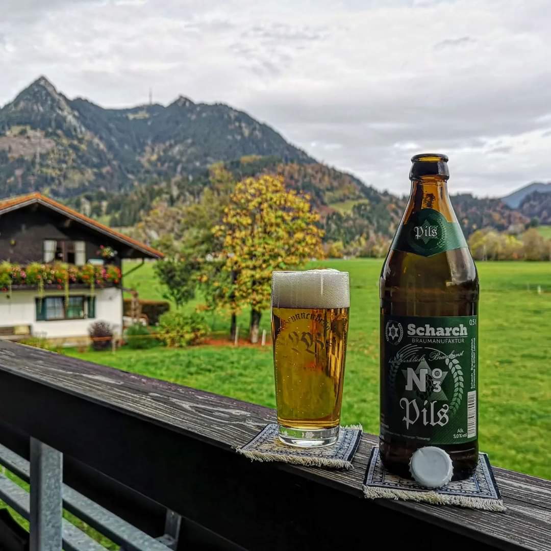 brunnenbraeu's tweet photo. Scharch Braumanufaktur - No. 3 - Pils (***) 5,0%
#beerwithaview #beeronthecarpet
#scharch #scharchbraumanufaktur #pils #pilsner #pilsener https://t.co/YNCSbEAJfa