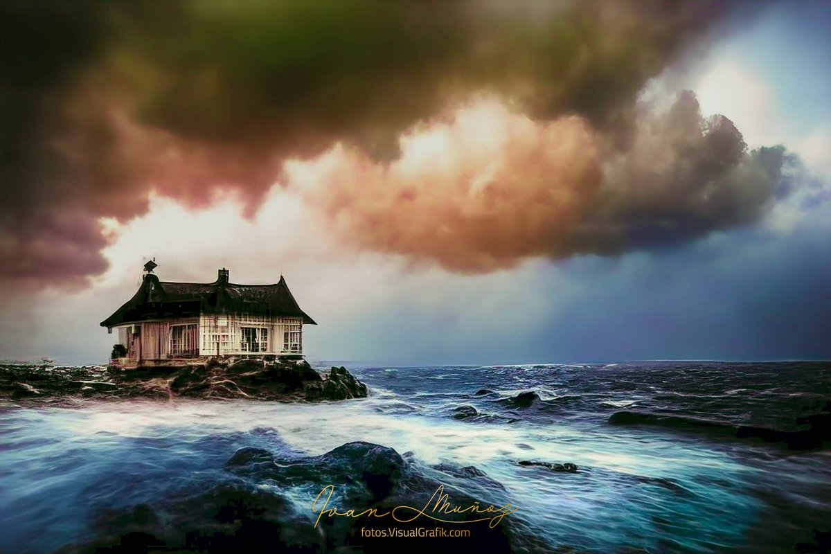 ArteVisualG's tweet image. La casita frente al mar. 
Ivan Muñoz (CC BY-SA 4.0) #VisualGrafik

Imágen generada con #InteligenciaArtificial, utilizando el modelo #Midjourney el cual genera imágenes más artisticas.