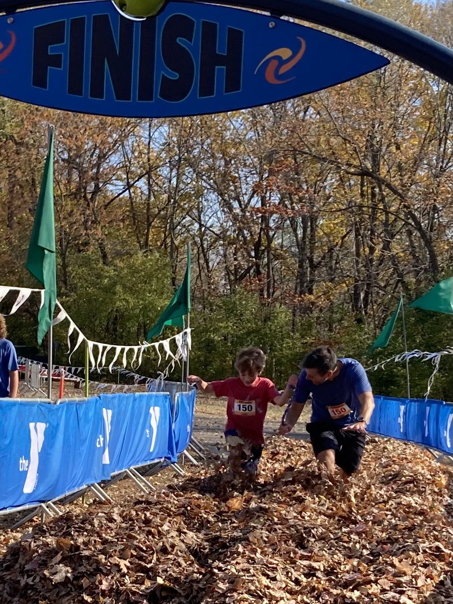 Leaping through the leaf pile to victory! #resilinator2022 Thanks to park partner <a href="/threeriverspark/">Three Rivers</a>