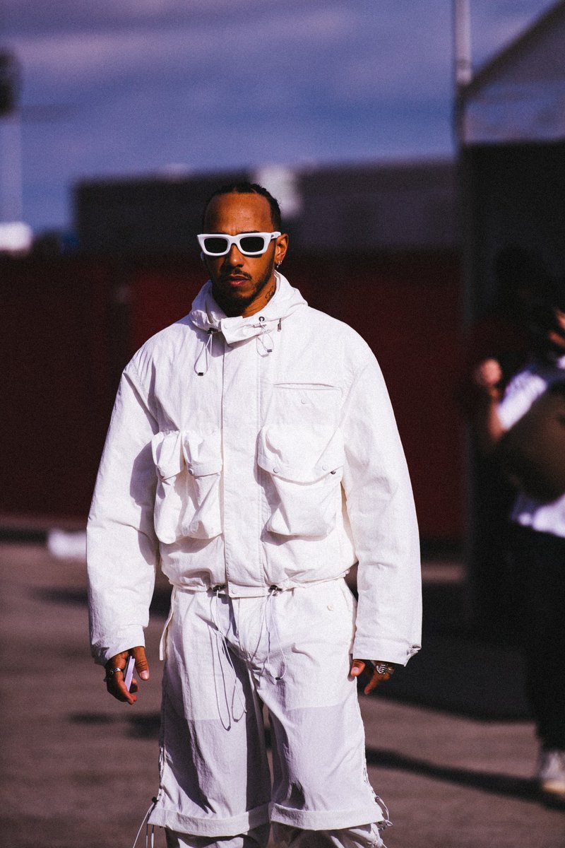 LewisHamilton's tweet photo. Chill, always ~ https://t.co/YPPgxKC88o