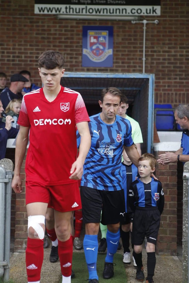 BurnhamRamFC's tweet photo. Quote from gaffer @luke_goodson β best part of the day was seeing the mascots faces when they were lining up in the tunnel β.
#managergoals https://t.co/ufJWSyXc3e