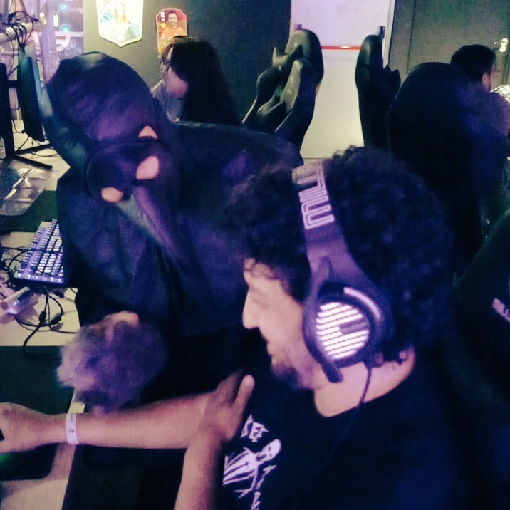 Beeafraidfest's tweet photo. Hemos estado alertando sobre la expansión de la peste... Hugo y Amicia nos necesitan.
#APlagueTaleRequiem , disponible para jugar en #BeeAfraid y ya a la venta. https://t.co/mM0mpMh1cr
