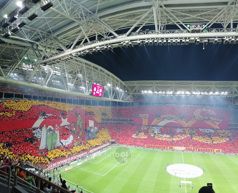 Galatasaray taraftarlarının hazırladığı koreografi. 🇹🇷
