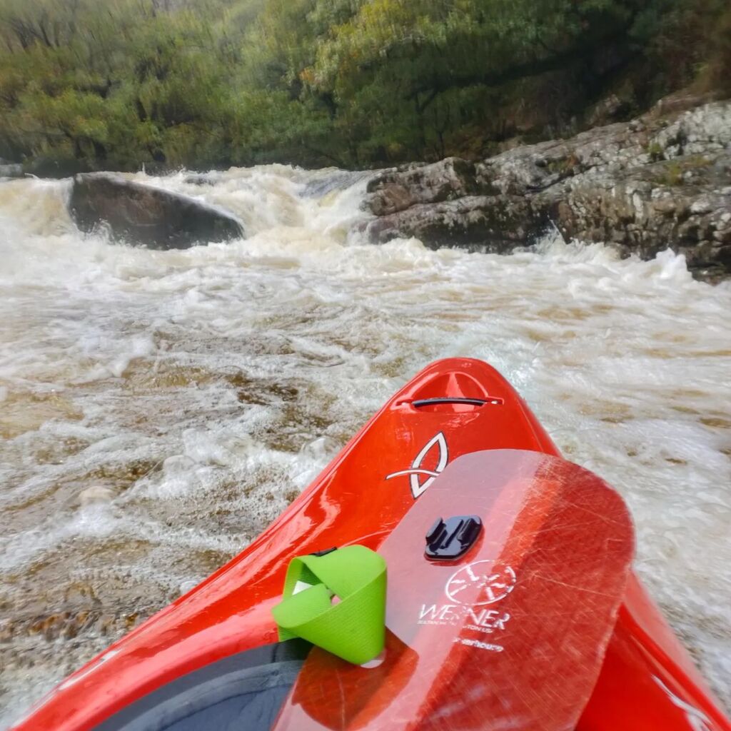 HenryHewer's tweet photo. Lovely to get back on the river today, great to squeeze a couple of upper laps in, one with @paddle_beyond and one Solo. https://t.co/8McqpgOxl4 https://t.co/kkfcXKiB8J