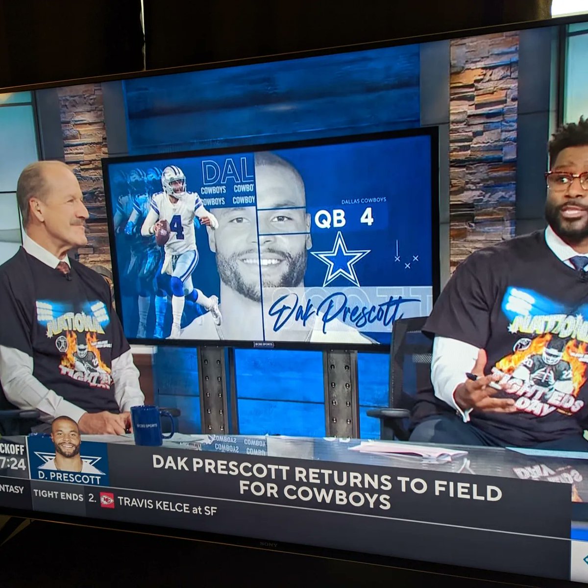 ArtHistoryAmy's tweet photo. @NFL @CBSSports Please, please, please continue to celebrate "position player days" by having analysts wear t-shirts over their dress clothes. #NationalTightEndDay https://t.co/H4kKU62StC
