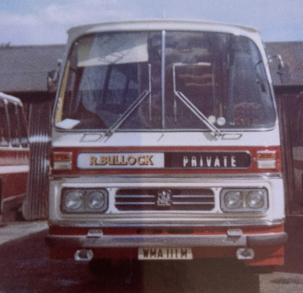 BullocksCoaches's tweet photo. Did you know... This coach was a 'grant' vehicle as it had the express doors like a service bus as opposed to the one single door normally associated with a coach!
#uk #manchester #bus #coaches #daytrips #trips #england #igersmcr #mcruk #bismania #thisismcr #instabus #vwbus https://t.co/7MzrmHpSrr