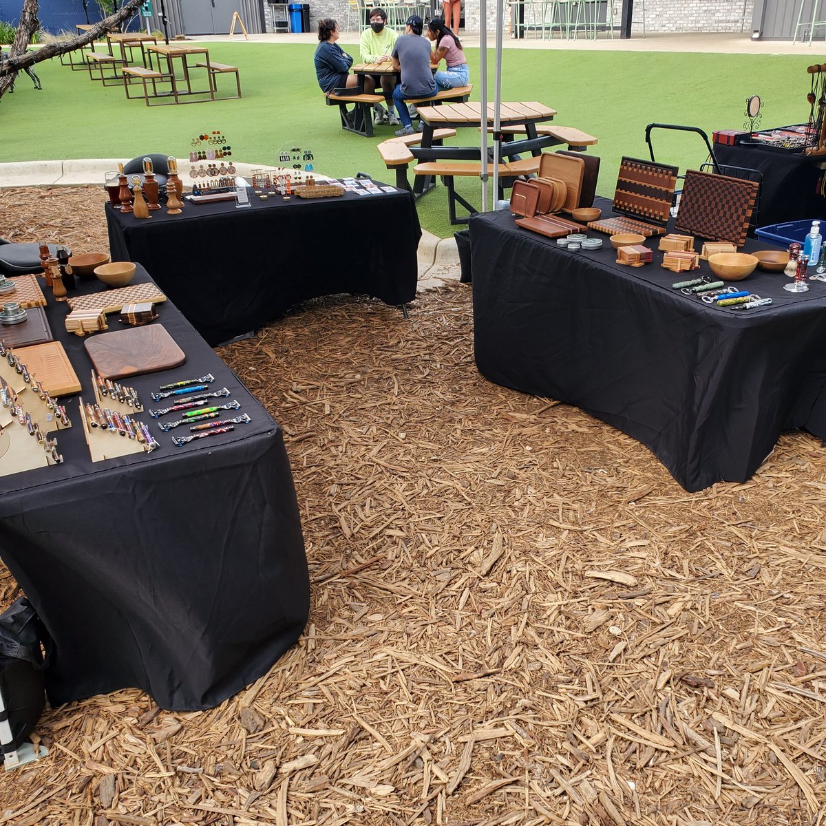 boydscustomfab's tweet photo. Out at a market today, trying to get back on track https://t.co/1fCoKmYjon