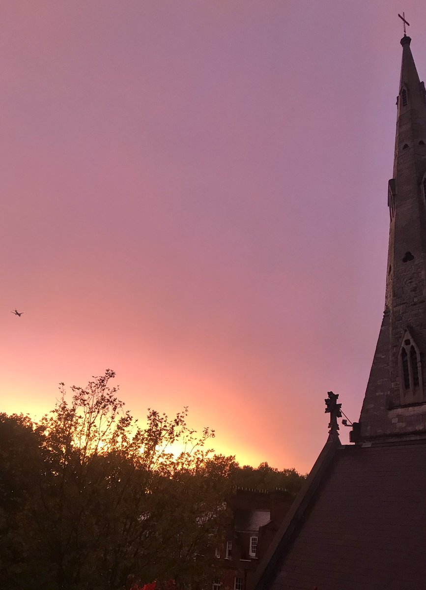 Miss Slater tweet media