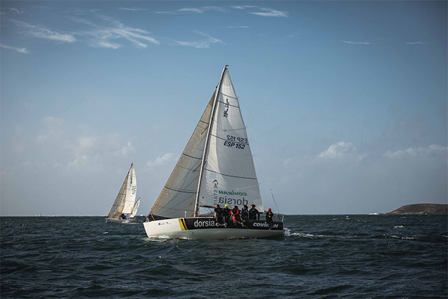 El Dorsia Covirán, ganador de la Liga Iberdrola de Vela Femenina El equipo de Nuria Sánchez ha confirmado su papel de favorito del circuito nacional tras la victoria en el Monte Real Club de Yates de Baiona masmar.net/index.php/esl/…