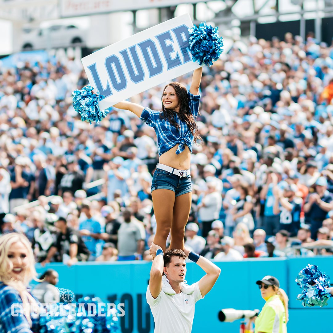 Get Loud @Titans Fans, we are back at @NissanStadium today! ⚔️ #TitanUp #INDvsTEN