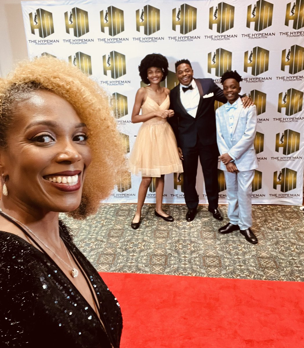 algiers_diamond's tweet photo. When you ballin out in Va beach but Preach from all American is at your house ๐ @NahshonZWilson #nahshonwide @KareemGrimes will be back to visit soon. And donโt forget #forTheLoveOfJason waiting on next season!! https://t.co/JQXrEJ6Gzr