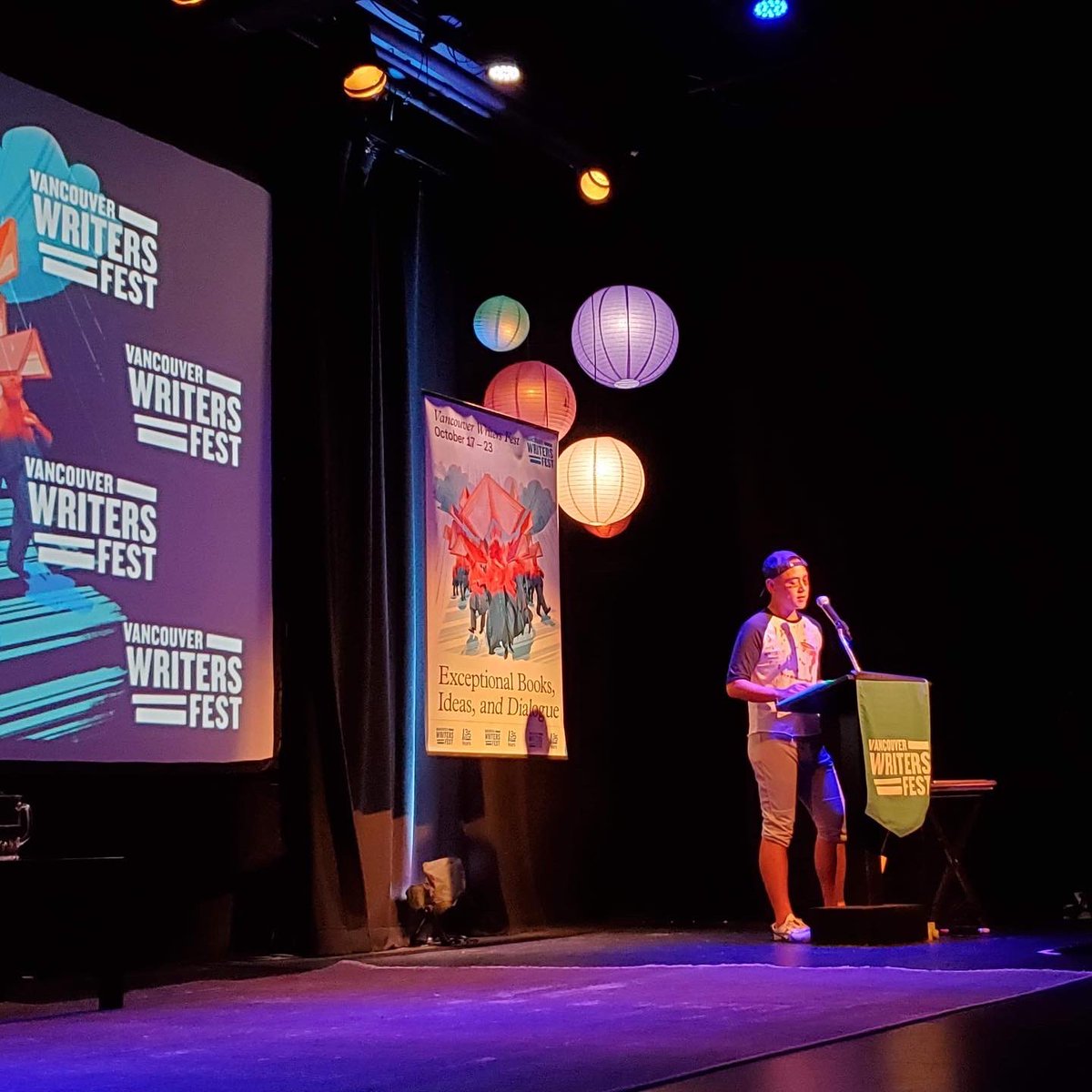 Friday was big for me at @VanWritersFest Shared a few laughs on stage with Booker Prize winner @Doug_D_Stuart Got to know my agent @rachelletofsky over beer and oysters. Celebrated a book launch while wearing makeup and the tightest pants. 10/10 day.