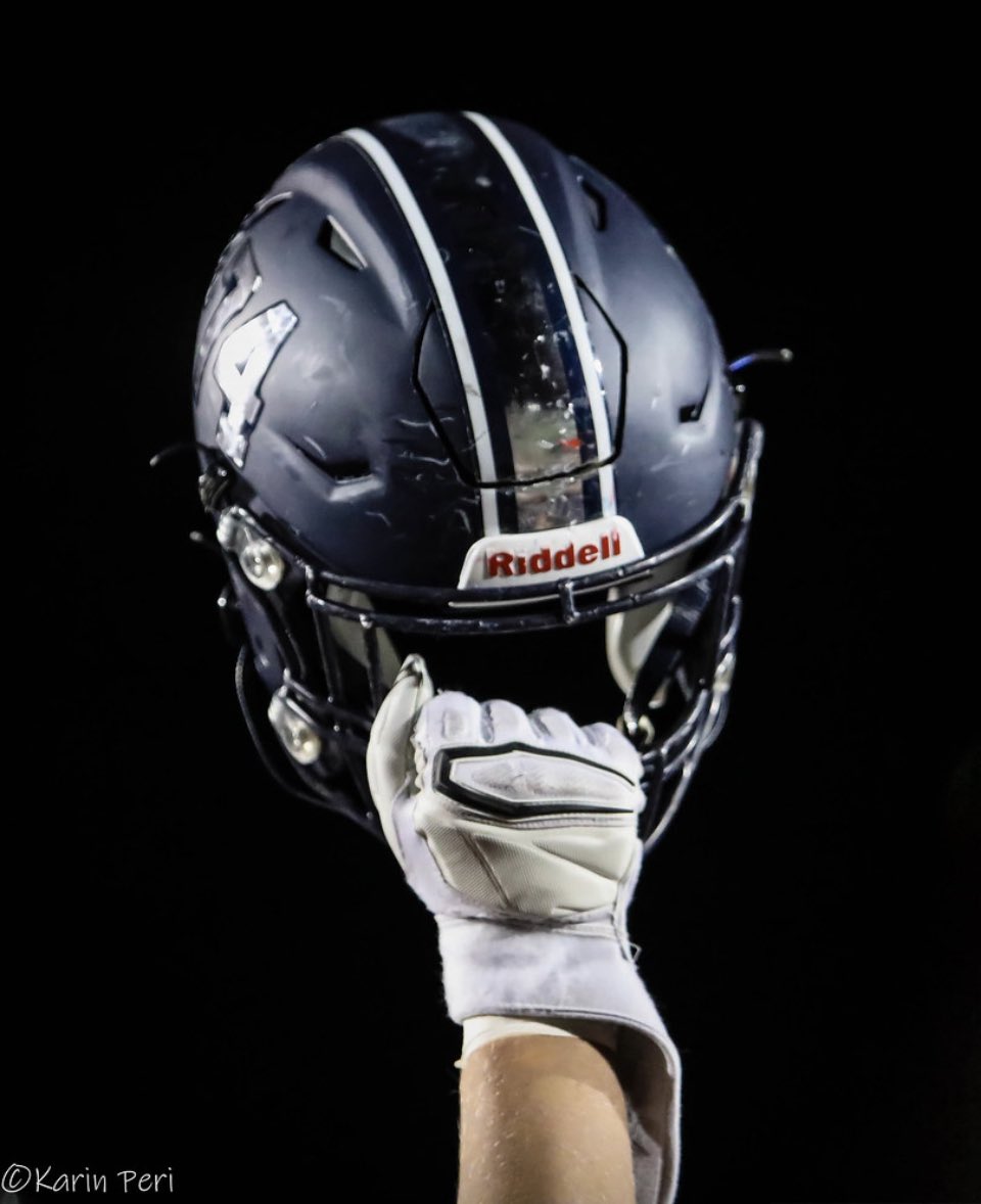 💙We are HUDSON
⚓️We are PROUD
🏈We are ONE
📣2022 Suburban League Champions
🏆Undefeated 10-0 Season flickr.com/photos/perifam… <a href="/RollHudFootball/">Hudson Football</a>
