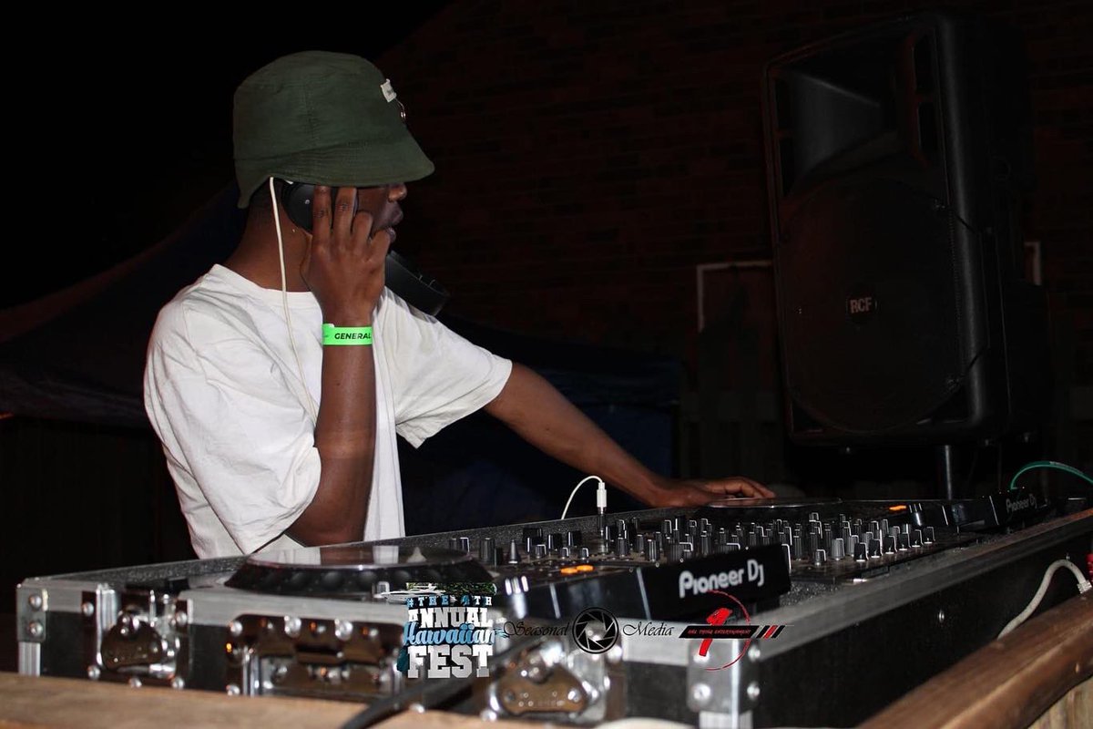 KAMO_G_DJ's tweet photo. Pushing 🅿️

Bookings Available: 0722746164

#MTN8 
#Ramaphosa 
#Paradise2 
#FamilyMeeting https://t.co/zueZY2RqUx