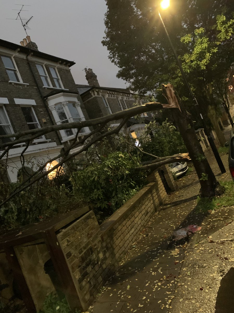Sandskwan's tweet photo. That storm just tore up Holloway. https://t.co/JzzUjKGluU