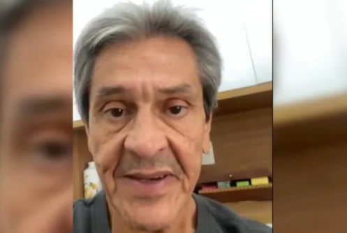 Metropoles's tweet image. ➡️ PF em Brasília recebeu informação de que Roberto Jefferson reagiu à prisão com fuzil e granada

Ex-deputado e líder bolsonarista fez vídeo para dizer que reagiu a tiros à chegada dos policiais, que cumpriam ordem de Alexandre de Moraes.

Leia: cutt.ly/bNeihtS