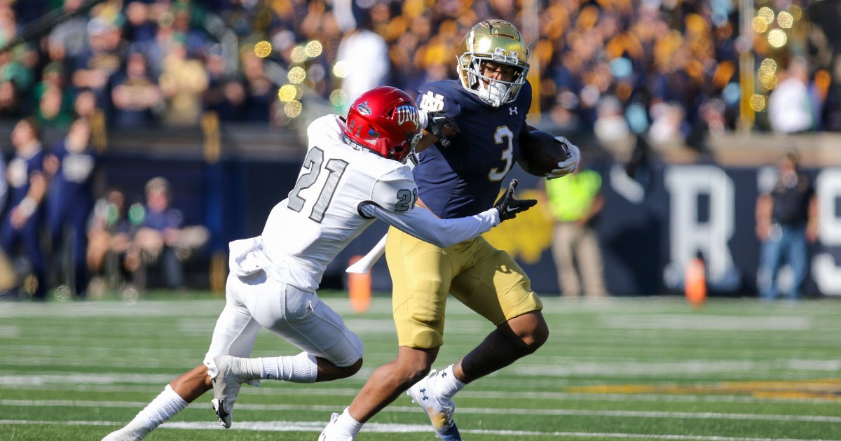 Audric Estime had been Notre Dame's ground and pound fourth quarter guy in the first half of the season. He sat the bench after a third lost fumble in four games, though. So the Irish turned to Logan Diggs, and Diggs delivered. @tbhorka with more: on3.com/teams/notre-da…