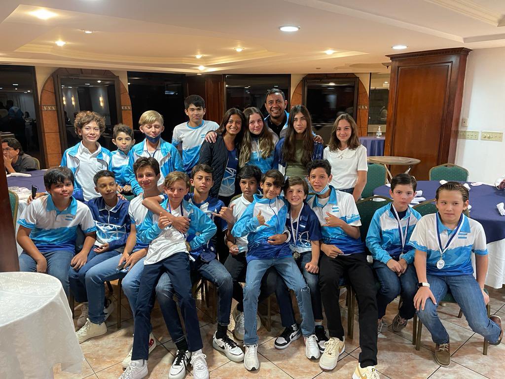 fhtenis's tweet photo. La selección hondureña de tenis se corona campeona del último Conteca del 2022 🏆🥇 donde obtuvimos el 🥇U14 en singles Julio Gom y dobles (Julio Gom y Mateo Bustamante )
Muchas felicidades a todos los seleccionados U10,12 y 14.
@cotecctennis @TSiHonduras @honduras @5deportivo https://t.co/fSqNHmDWz7