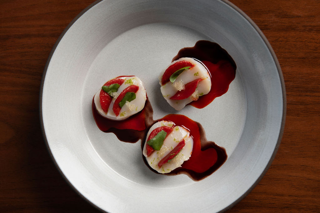 Scallop Crudo with red pepper, black olive and lime
.
@justinbogle #scallop #crudo #manhatta #restaurantsnyc #nycrestaurant #nycchefs #chefsfeed #manhattanyc #nycfoodie #nycfoodies