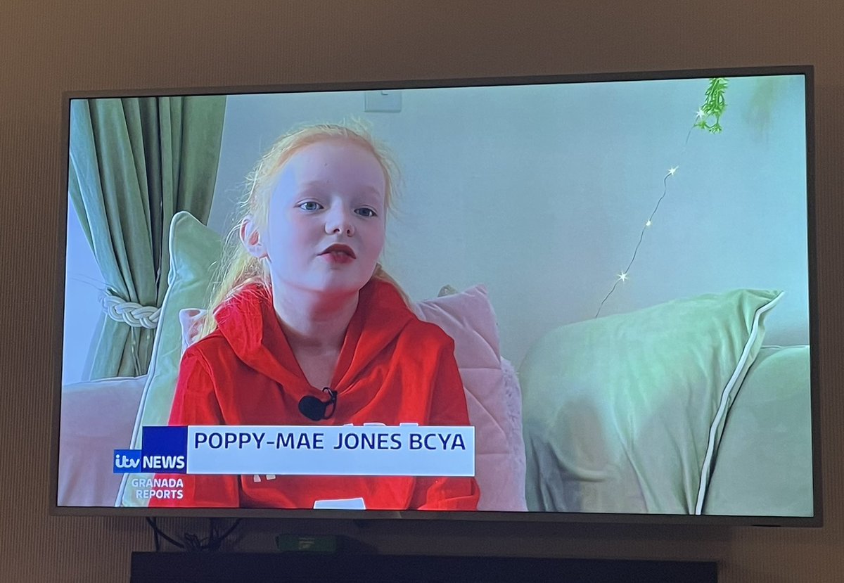 .@PoppyPowerStoma and her mum Sharon are the most lovely people - she now has a British Citizen Youth Award and has just appeared on @GranadaReports. What a shining star !!