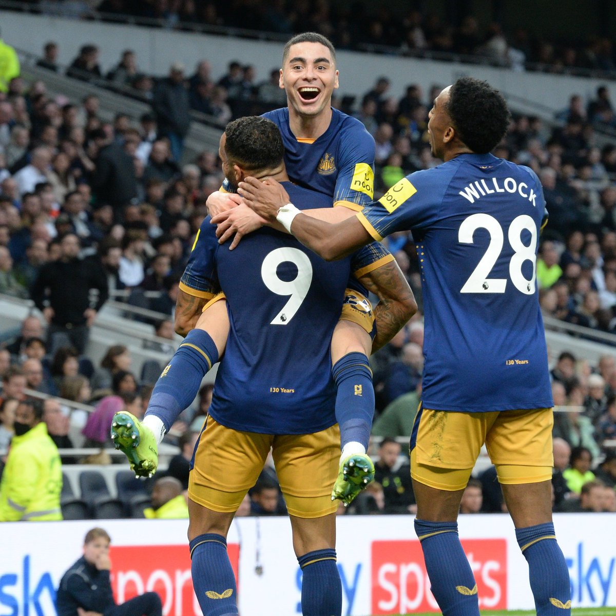 GET IN 💪 

Whilst the last 10 mins have took a few years off my life, that is some performance away from home against a very good Tottenham side 👏 

NEWCASTLE UNITED WILL NEVER BE DEFEATED #NUFC