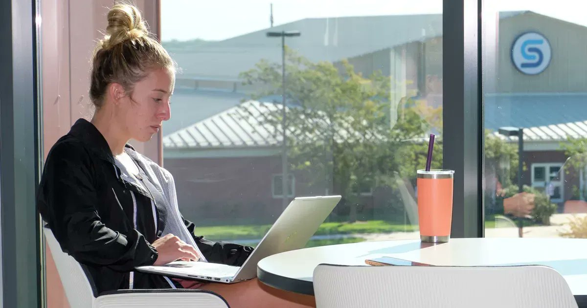 SCCNeb's tweet photo. Yo! Southeast Community College students taking classes next spring - the online scholarship application is now open! You have until Oct. 31 to complete an application to be considered for one of our many scholarships. 
.
#SCCNebPathToPossible
.
https://t.co/zECDCI8FMU https://t.co/VPTDYzP0AB
