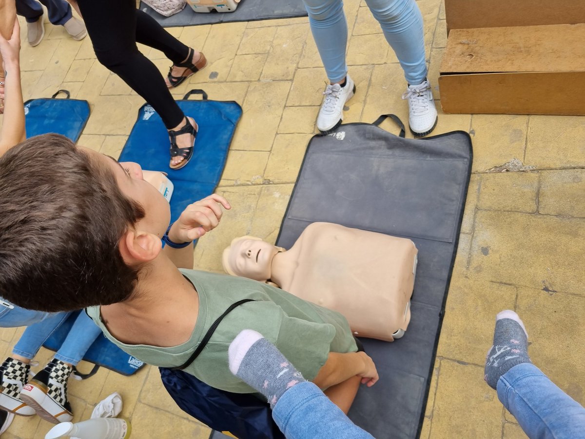 OrtiMJose's tweet photo. Acaba #Secyt22 @FundacionSeneca y tras compartir la @UCAM @UCAMeducacion + de 30 actividades relacionas con la investigación y la ciencia, es importante dar las gracias a los coordinadores @UCAM_Investiga profesores @veralcarz y alumnos @inmapc_ por tanto conocimiento compartido https://t.co/G2XKCTlPfw