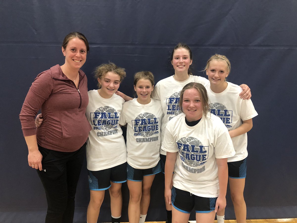 CBC_COBBClb's tweet photo. CHAMPIONS🥇 8th Select  gets in done in 3v3✔️ #theCBCway https://t.co/4aGSwZL9OM