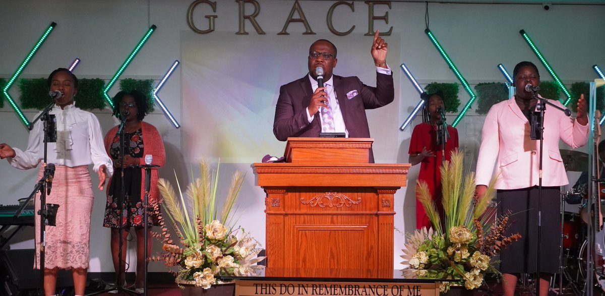 TDG_DE_MIRAMAR's tweet photo. KISA'W GENYEN NAN MAIN'W ??? | @TDG_DE_MIRAMAR | 10/23/2022 | #Dieu #Glory #Amen #Godisgood #TabernacleDuDieuDeLaGrace #Legliz #Haitian #Haitianchurch #God #TDG #GloireADieu #pembrokepines #jesuschrist #SundayService #Whatdoyouhave #godwillprovide #HavefaithinGod https://t.co/UqHa8zcwm0