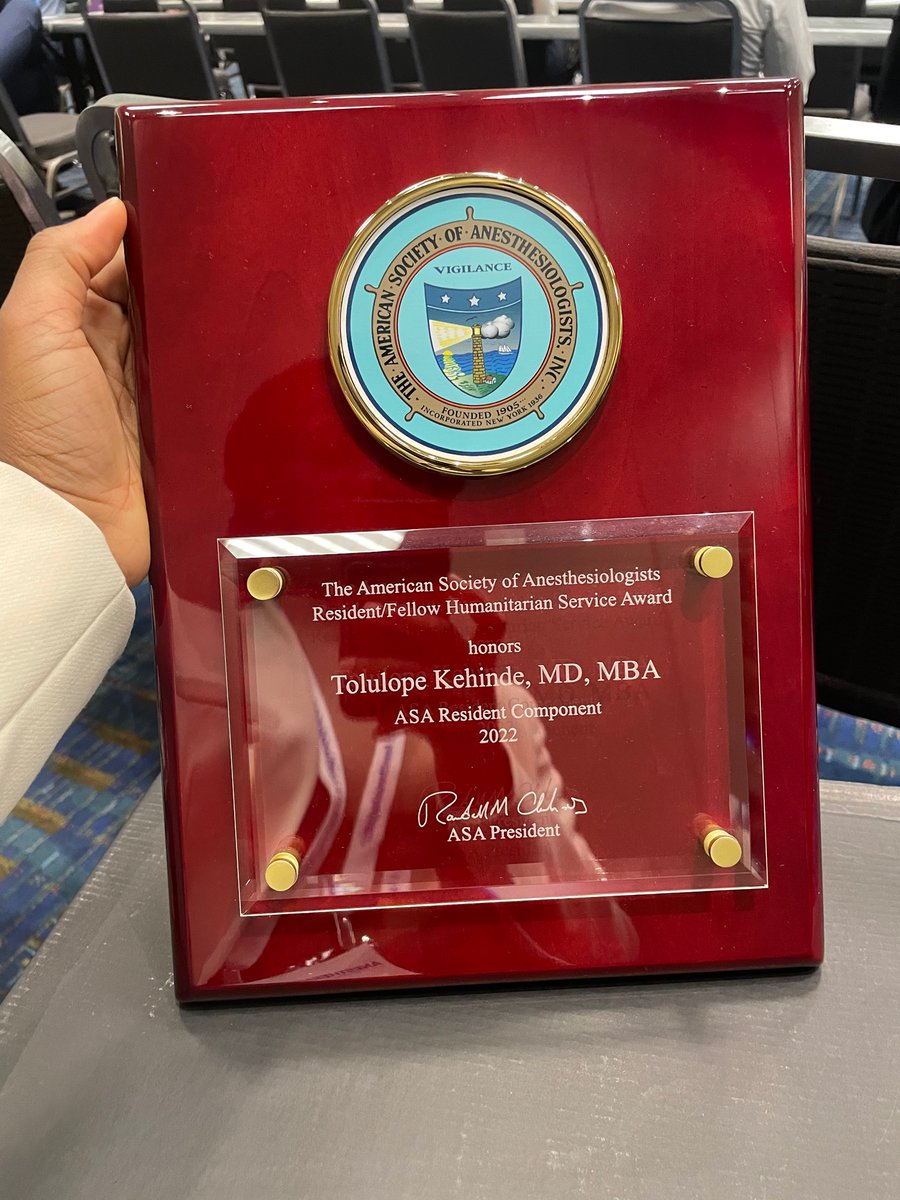 Forever cheesing, always grateful! Thank you to <a href="/ASALifeline/">ASA®</a> @ASAglobal for the 2022 Humanitarian Resident/Fellow award #ANES22