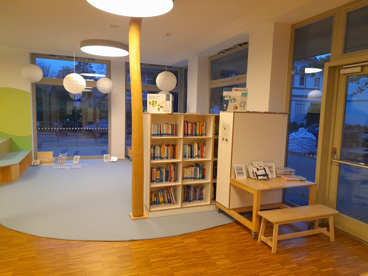 skampHH's tweet photo. Code Week Hamburg! Wir sind bereit. Alle Stationen für unsere Jahrgänge 1 und 2 sind rechtzeitig fertig geworden. #twlz @codeweekHH @hh_bsb @wehrfritz_com https://t.co/3qWMPyN3AM