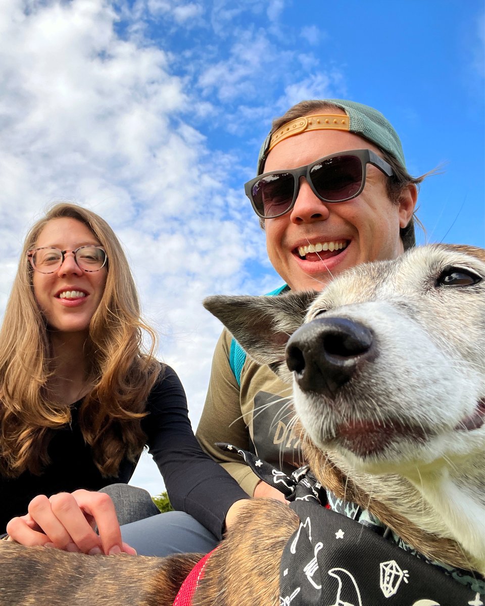 DetroitBus's tweet image. Is this the last nice warm day in Detroit for the rest of the year??  NOBODY KNOWS!

But one thing is for certain: we are out here living it up today. Go hit your nearest park and soak this up while it lasts. 👉☀️