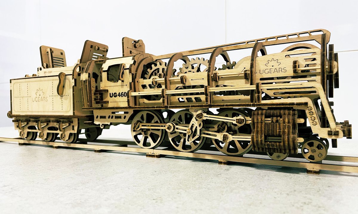 elpdri's tweet photo. Nueva maqueta! esta vez con madera. Locomotora de vapor UG 460 de @UGEARS_models https://t.co/IqsgTSP1Ir