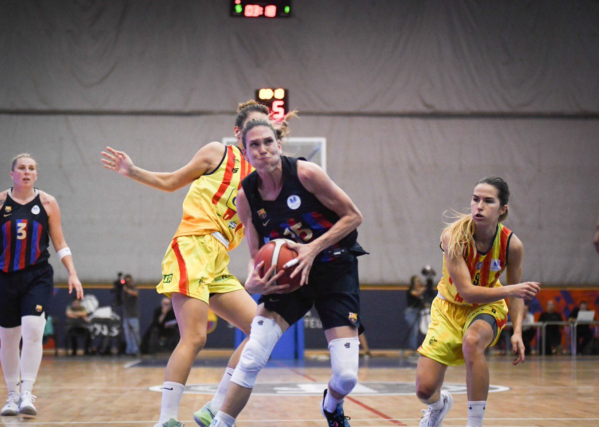 Cbsbasket_fem's tweet photo. ⌚️ FINAL

🏀 Barça CBS 47-42 @sedisbasquet 

✅ Primer partit a casa, primera victòria a casa! Som-hi, noies!
 
📊 https://t.co/M6RhVW0rj3

#LFEndesa | #ForçaBarça https://t.co/jTzJjSITXS