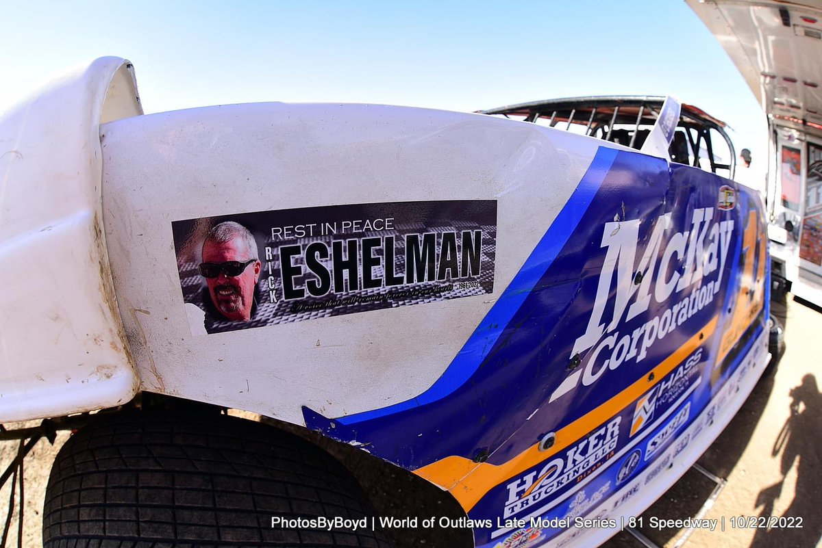 RealBenShelton's tweet photo. Setting up for the final @WoOLateModels event of the weekend at @US36raceway. Bullring supreme tonight in the Show-Me State. #ThreeForRick https://t.co/B8gmyS03fy