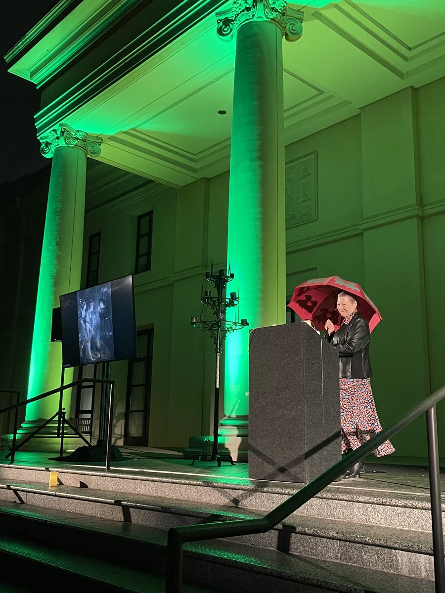 Dr Deborah Harkness (PhD, LHD) tweet media