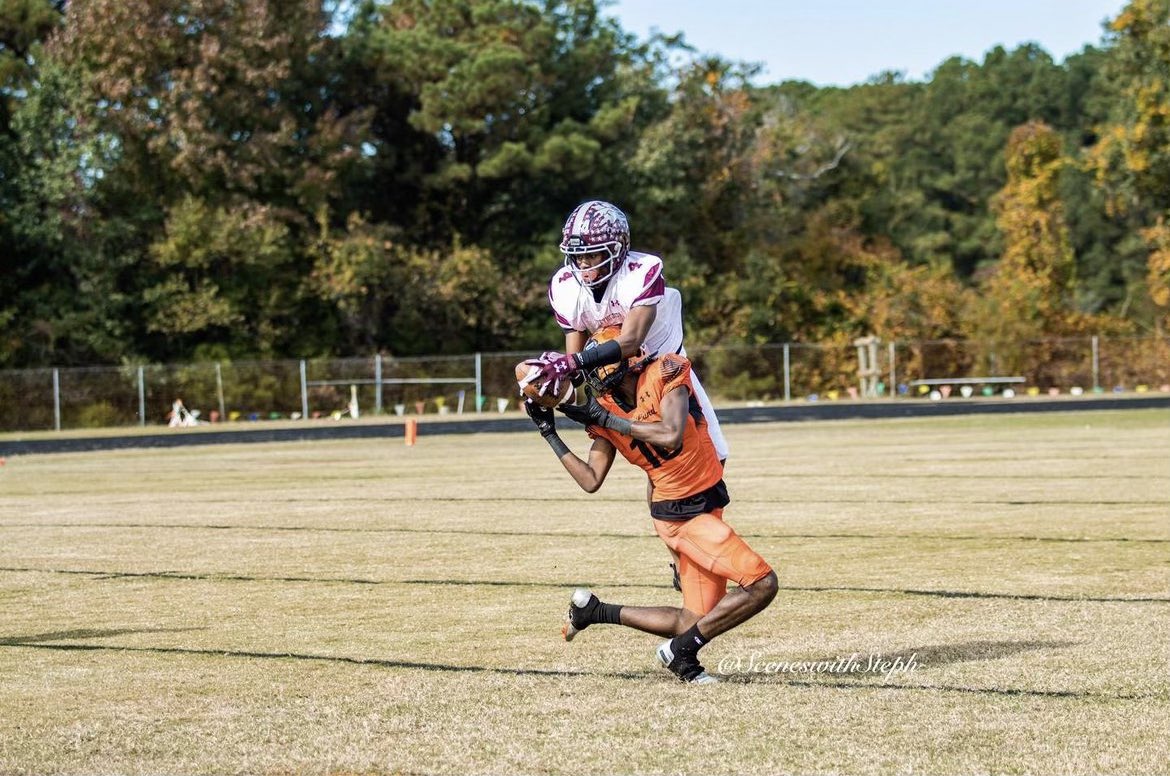 msjaymia's tweet photo. My boy had 5 catches for 108 yards and 2 touchdowns and 5 tackles (1for loss) oh let’s not forget the touchdown that was called back 🤷🏾‍♀️ #ZionThomasFugate #4 #ICN 🐾🐾 https://t.co/WHGJaQKroE