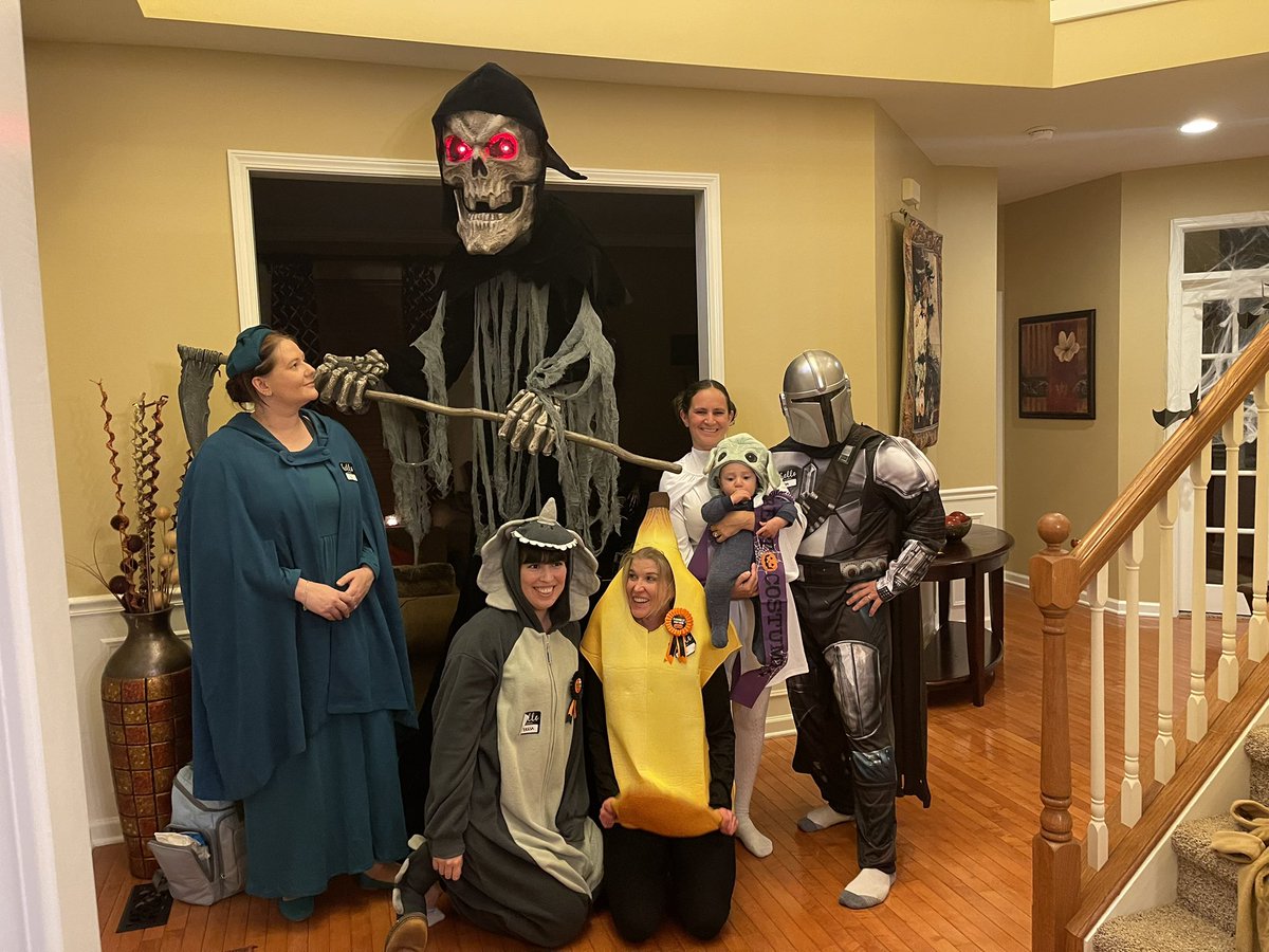 MicroglialCells's tweet photo. Winners of the costume contest: Best Over All = Grogru; Funniest = Banana; Scariest = Dinosaur; Runner up Scariest = Hand Maiden’s Tale. https://t.co/HLRxMrfn0o