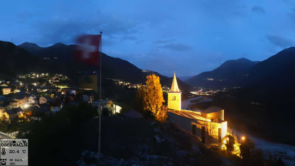 MeteoOberwallis's tweet photo. So geht #Föhn
Windspitze von knapp 70 km/h und aktuelle Temperatur von 20°! Und das knapp ende Oktober
#wetterstation #meteo #oberwallis #sommertag #föhn #Wind #oktober #varen #roundshot https://t.co/YPMxlWX8f1