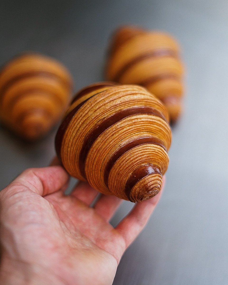 ElCuistoo's tweet photo. « Gngngn encore des croissants » je suis boulanger je vais pas partager des gros fiak ou des voitures https://t.co/3v8IVACNGW