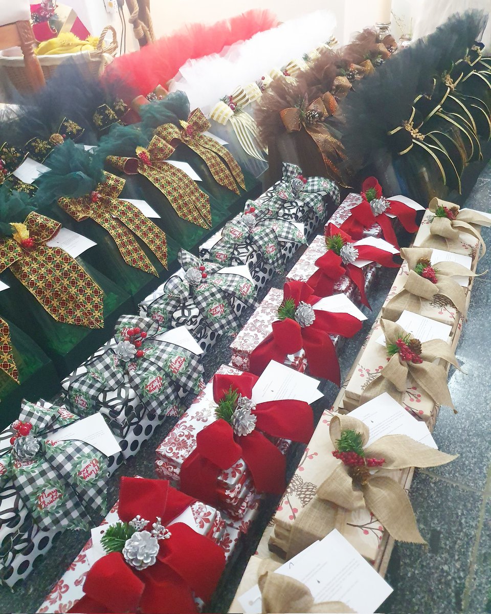 IskraAlexis's tweet photo. Book Gifts and Book Hampers for Christmas.

We really do bring the energy. 

#IskraAlexis
#GiftsInAbuja https://t.co/MXEN4RefA8
